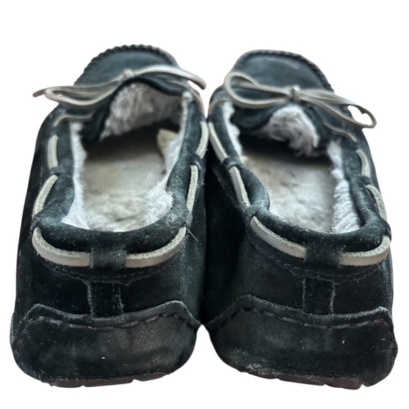 SOLD ❤️ UGG Men's Dark Suede Olsen Moccasin Loafers with Gray Laces - Picture 5 of 7